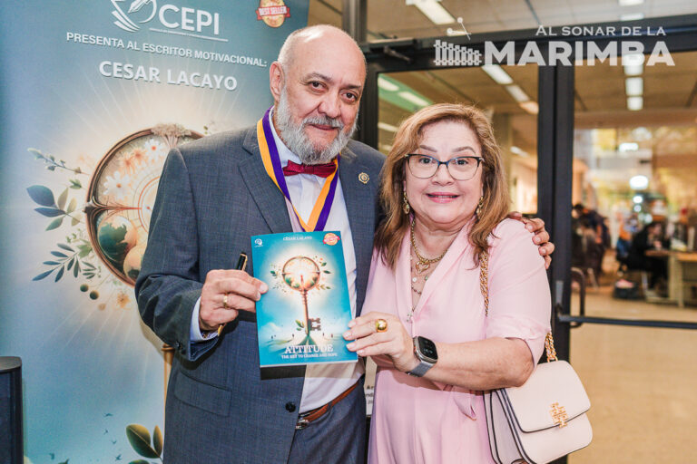 César Lacayo con La Dra. Reyna Rodriguez