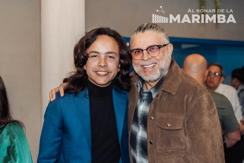 Noche de Estreno: Adrián González Mejía presenta ‘Uno entre los Dos’