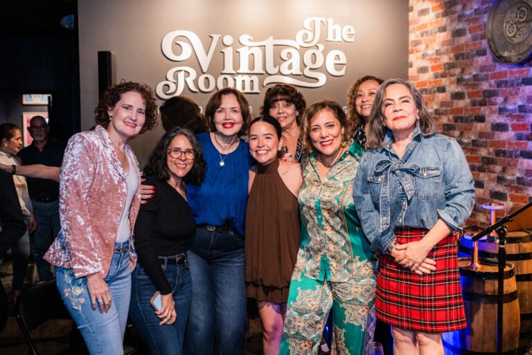 Ale y Adrián on The Vintage Room