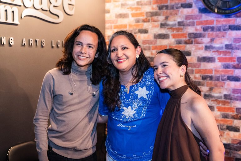 Ale y Adrián on The Vintage Room