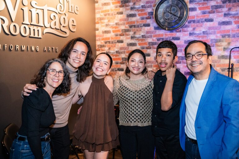 Ale y Adrián on The Vintage Room