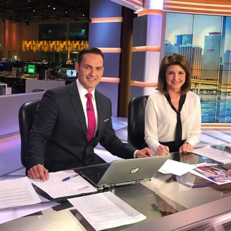 En octubre 2016, con Alina Mayo, presentando el noticiero del Canal 23 Univision.