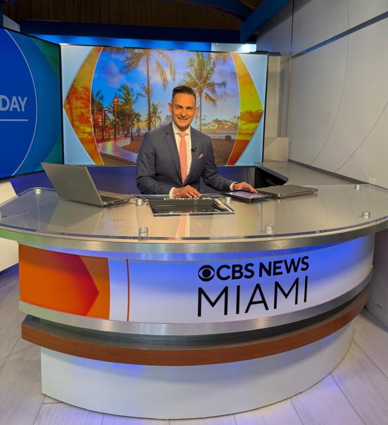 Como presentador de noticias del Canal 4 CBS Miami.