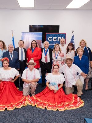 Un libro nacido en Valparaíso, celebrado en Miami: Azul… cumple 138 años